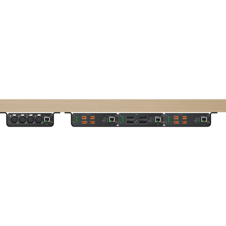 https://products.shureweb.eu/cdn-cgi/image/width=1380,height=1380,format=auto/shure_product_db/product_images/files/2f3/1f9/1a-/original/4451f726ba09cf6313b84bc9361666bb.webp