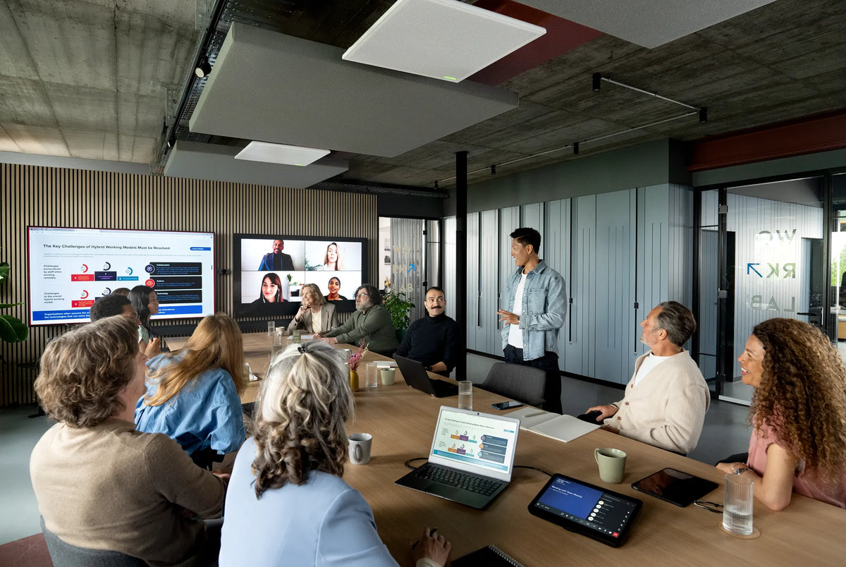 https://shure.widen.net/content/15dbqpjhv5/webp/Meeting-Large_IMXRK70.webp